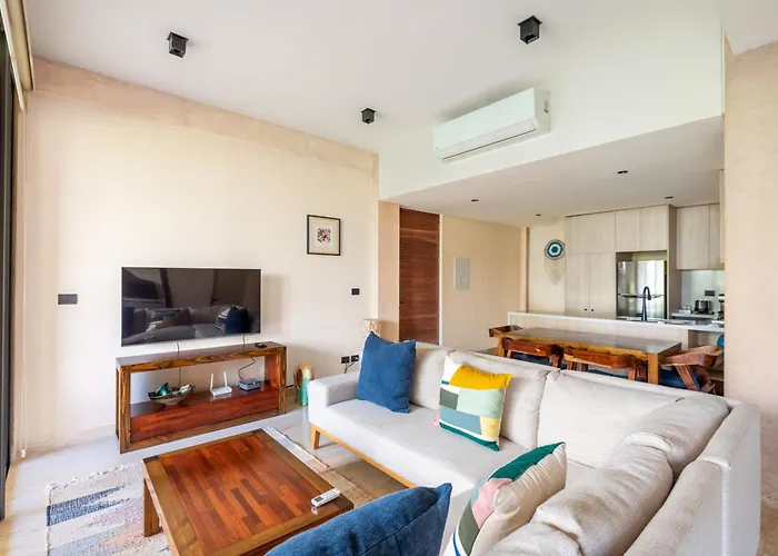 Corasol, Relaxed With Terrace & Full Amenities *