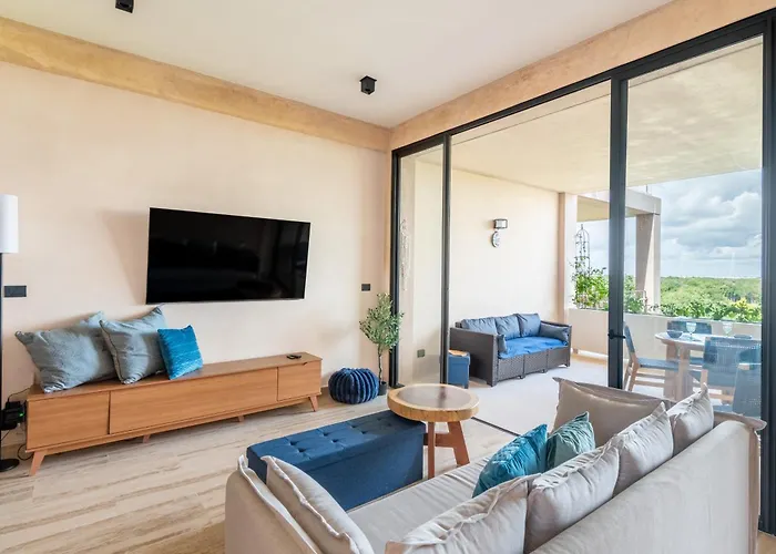Corasol, Relaxed With Terrace & Full Amenities *